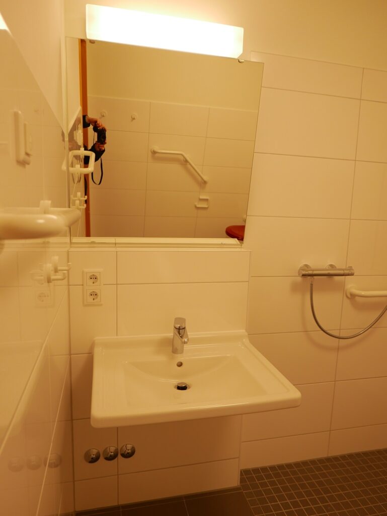 Badezimmer im Lichthof in Husby